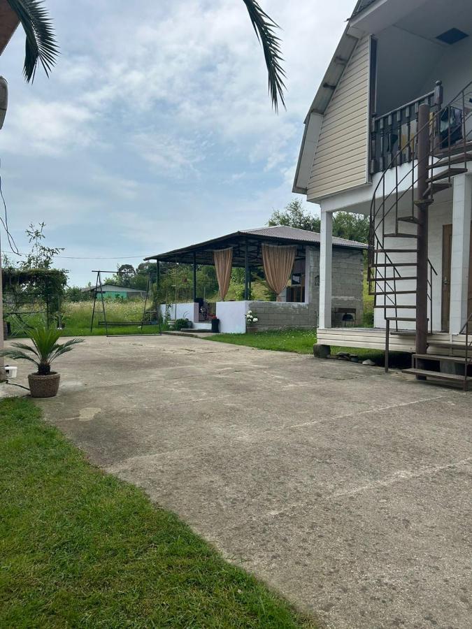 New Athos Guesthouse On Topchan 17 المظهر الخارجي الصورة