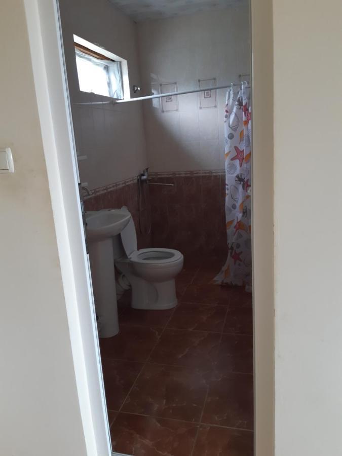 New Athos Guesthouse On Topchan 17 المظهر الخارجي الصورة