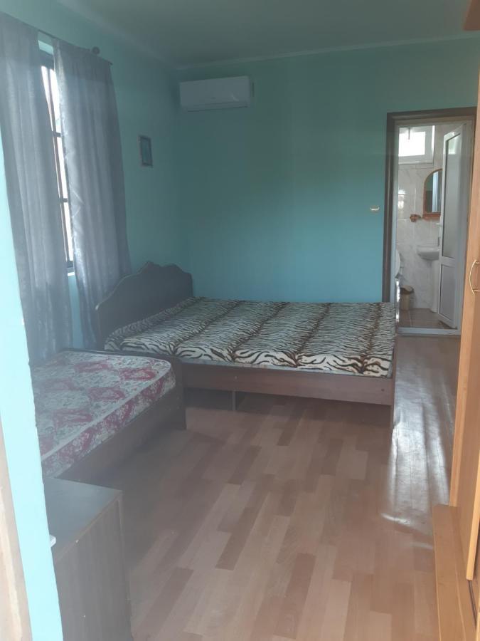 New Athos Guesthouse On Topchan 17 المظهر الخارجي الصورة