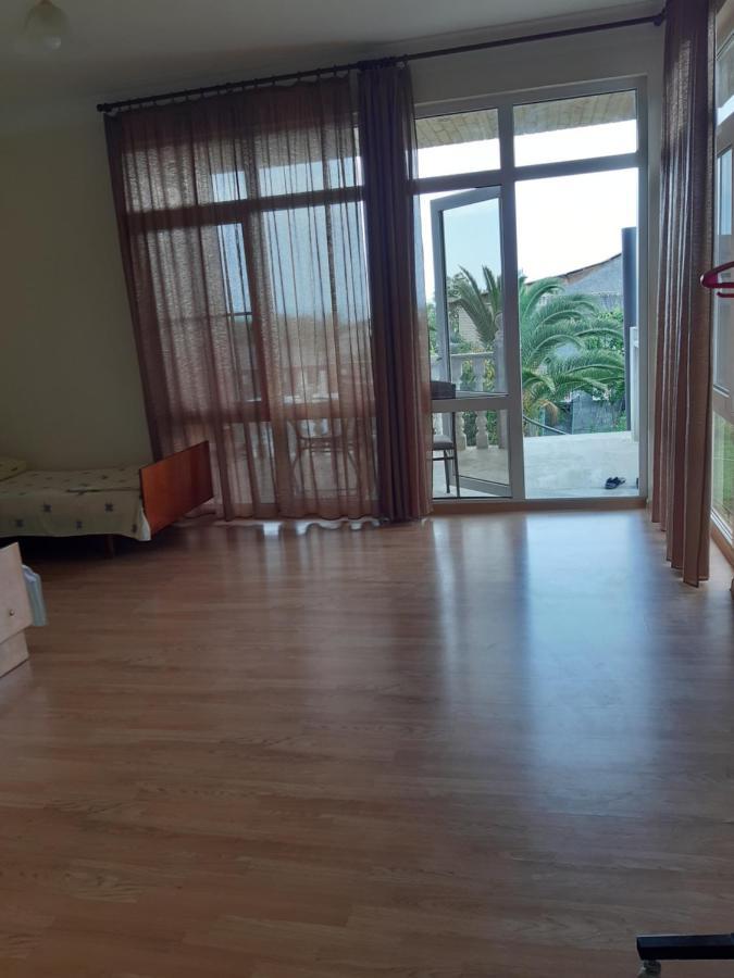 New Athos Guesthouse On Topchan 17 المظهر الخارجي الصورة