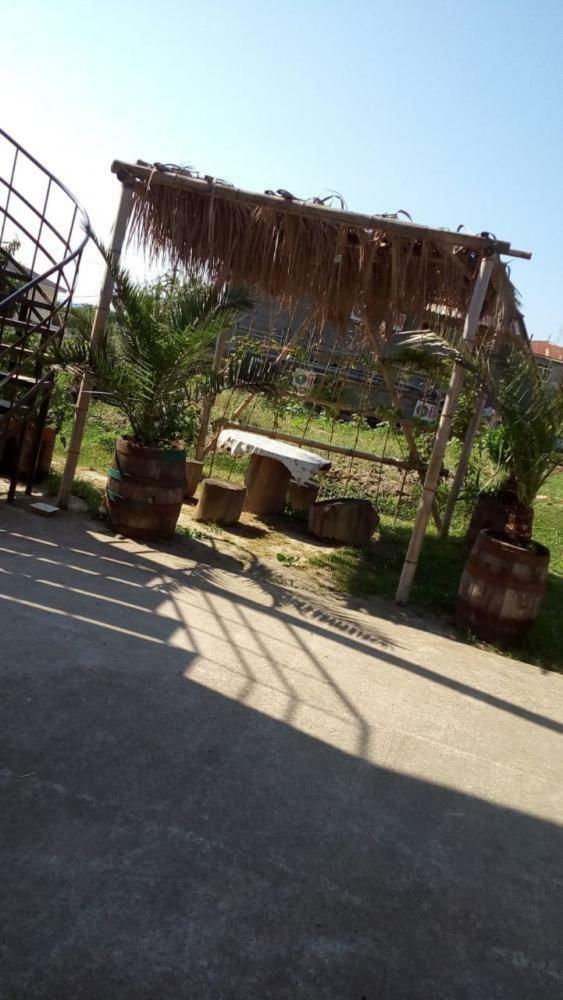New Athos Guesthouse On Topchan 17 المظهر الخارجي الصورة