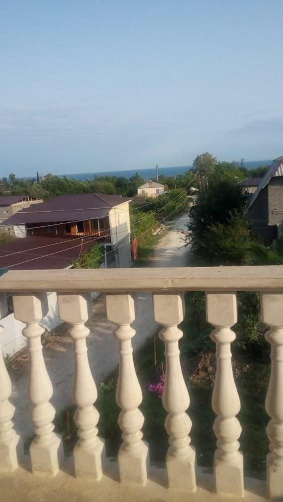 New Athos Guesthouse On Topchan 17 المظهر الخارجي الصورة
