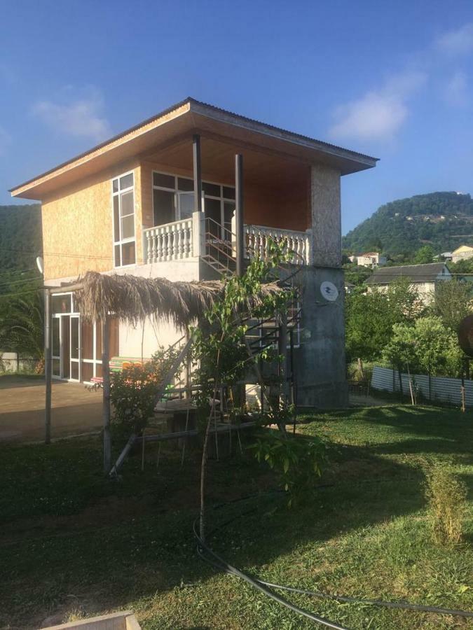 New Athos Guesthouse On Topchan 17 المظهر الخارجي الصورة